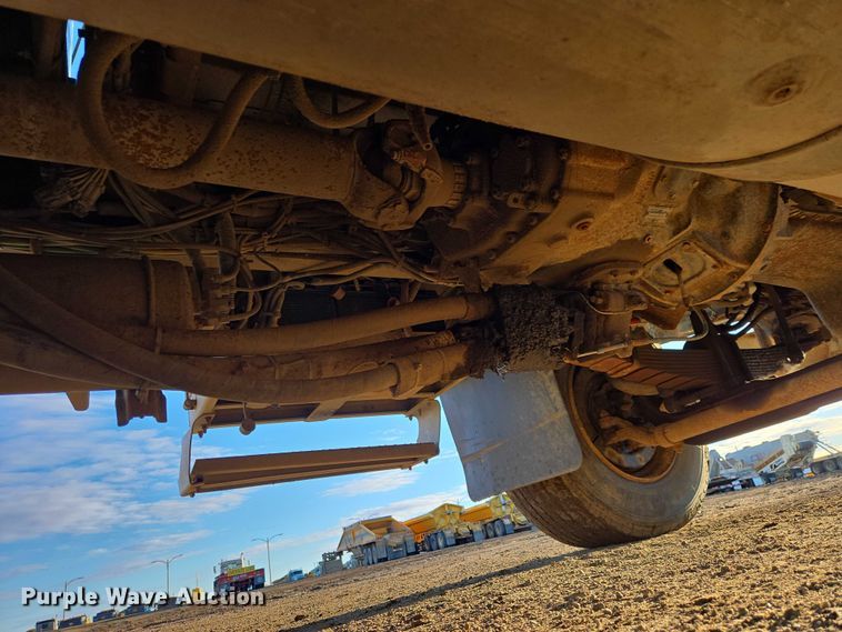 image for item EB1307 2000 Freightliner FLD dump truck