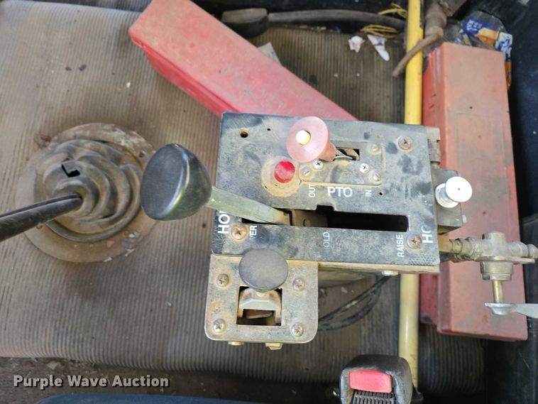 image for item EB1307 2000 Freightliner FLD dump truck