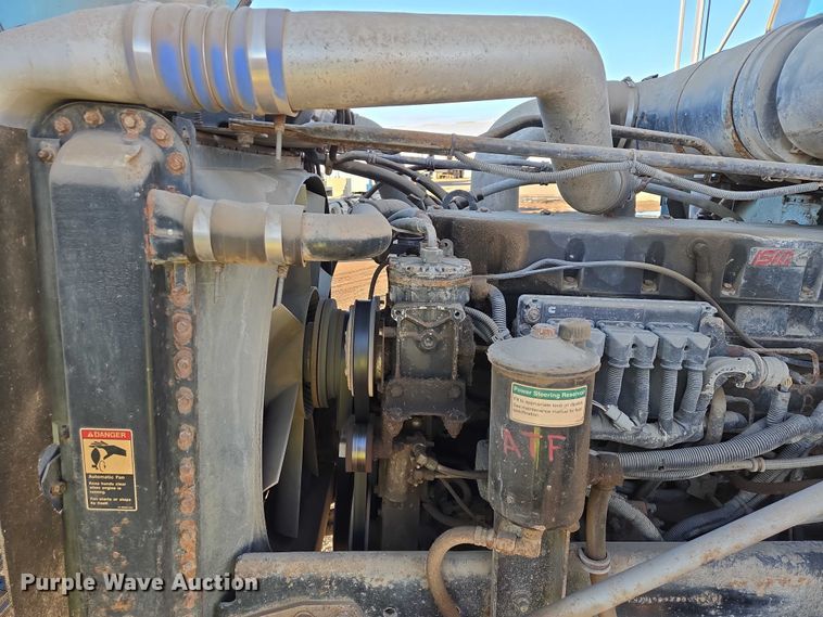 image for item EB1307 2000 Freightliner FLD dump truck