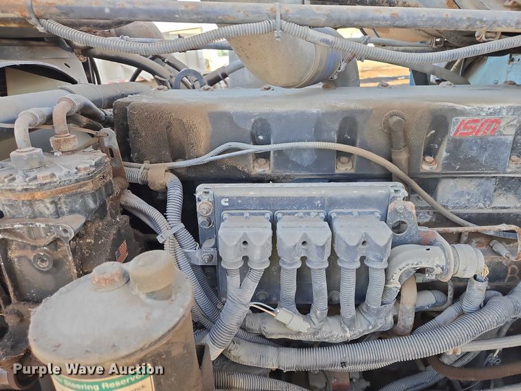 image for item EB1307 2000 Freightliner FLD dump truck