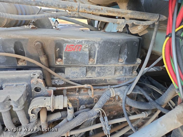 image for item EB1307 2000 Freightliner FLD dump truck