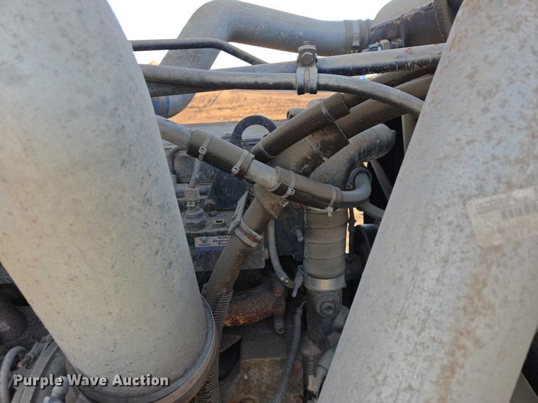 image for item EB1307 2000 Freightliner FLD dump truck