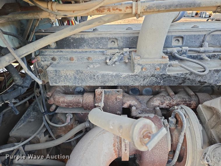 image for item EB1307 2000 Freightliner FLD dump truck