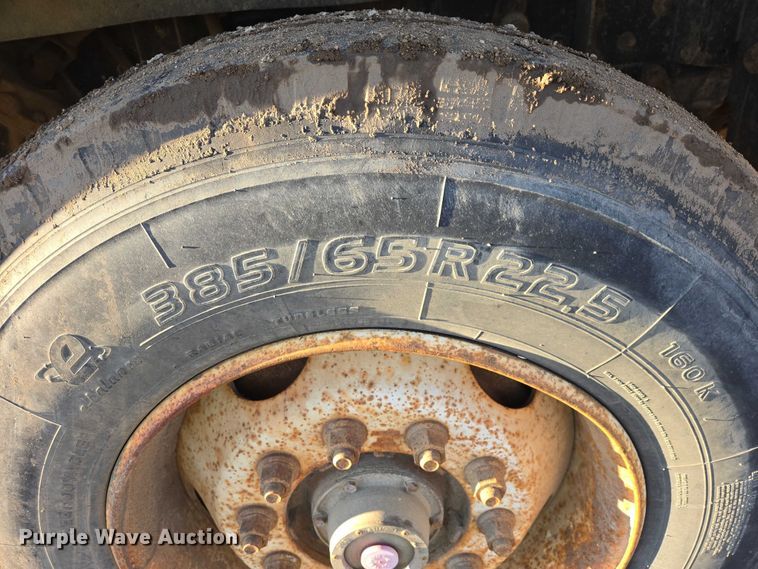 image for item EB1307 2000 Freightliner FLD dump truck