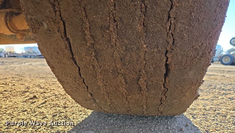 image for item EB1307 2000 Freightliner FLD dump truck