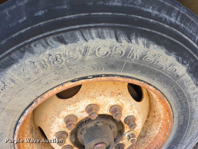 image for item EB1307 2000 Freightliner FLD dump truck