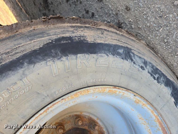 image for item EB1307 2000 Freightliner FLD dump truck