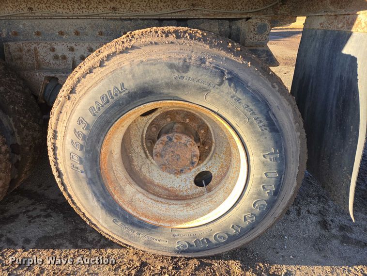 image for item EB1307 2000 Freightliner FLD dump truck