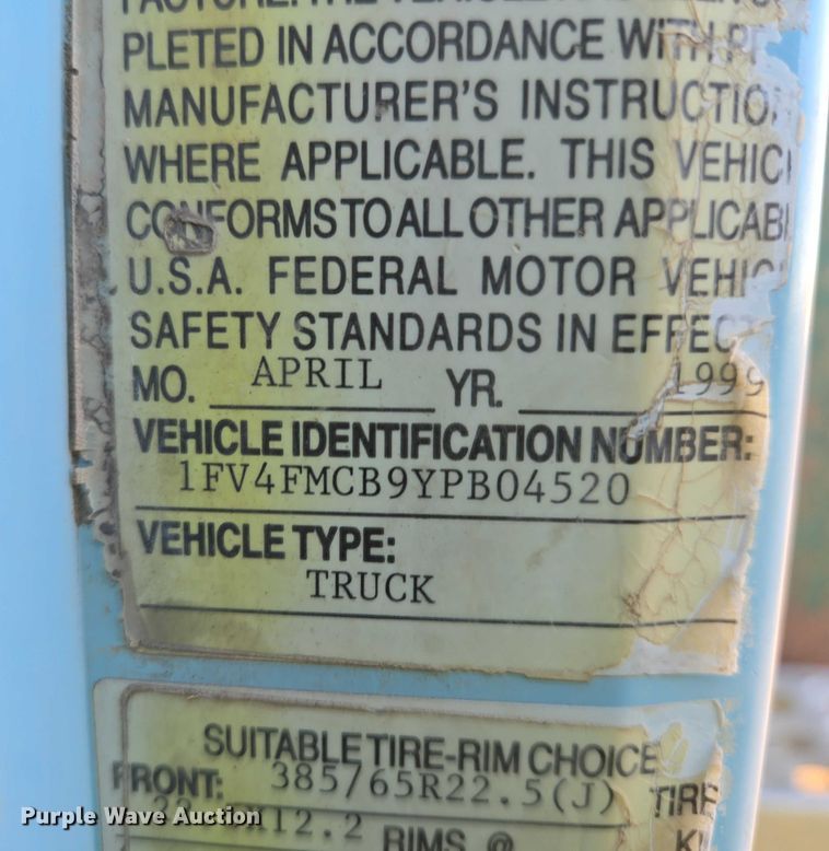 image for item EB1307 2000 Freightliner FLD dump truck