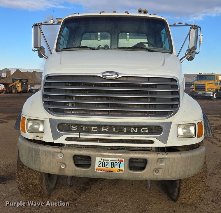 image for item EB1309 2005 Sterling LT9500 dump truck