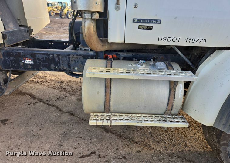 image for item EB1309 2005 Sterling LT9500 dump truck