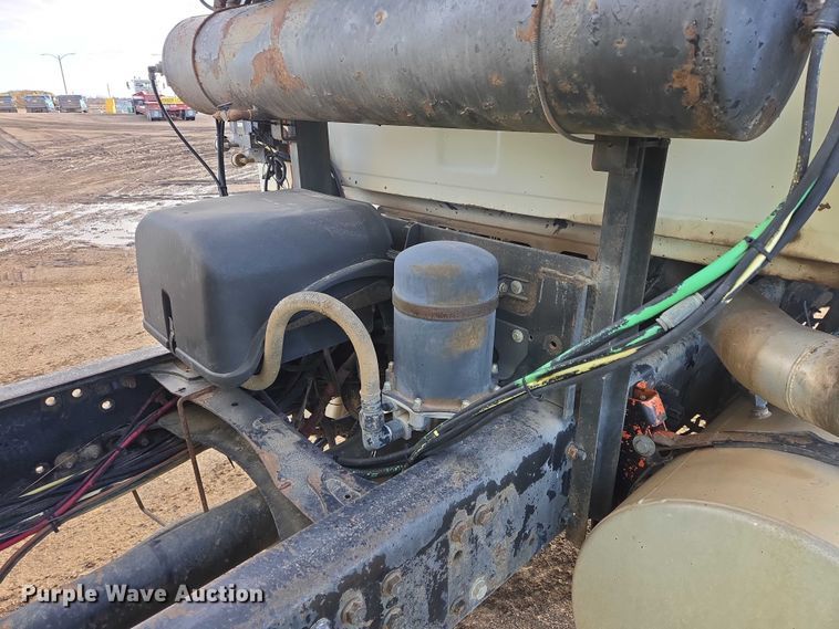 image for item EB1309 2005 Sterling LT9500 dump truck