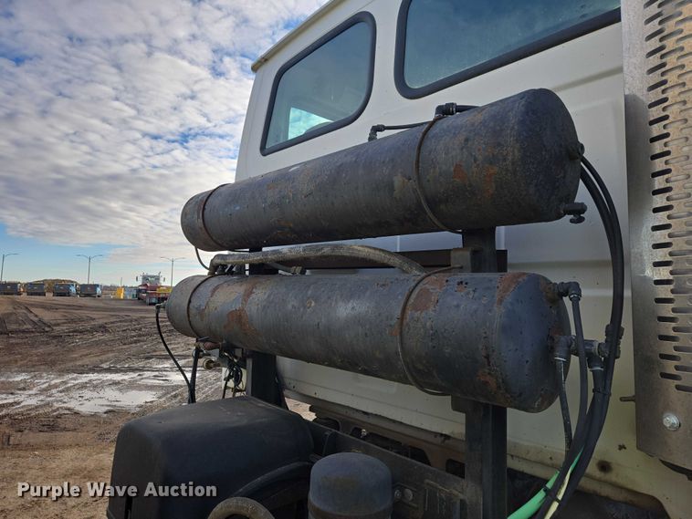 image for item EB1309 2005 Sterling LT9500 dump truck