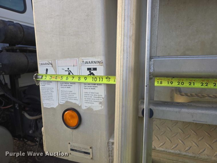 image for item EB1309 2005 Sterling LT9500 dump truck