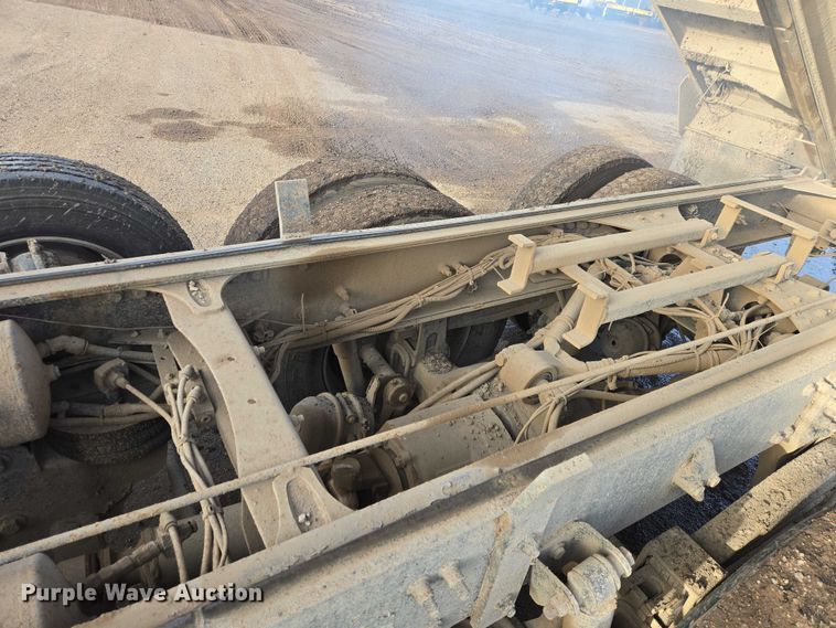 image for item EB1309 2005 Sterling LT9500 dump truck