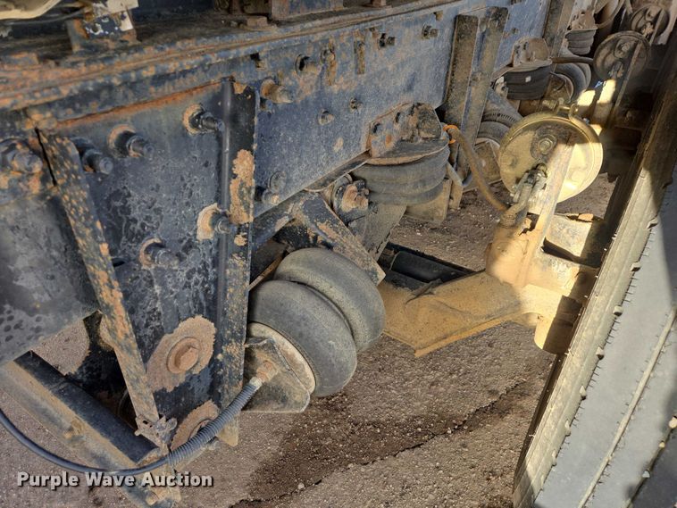 image for item EB1309 2005 Sterling LT9500 dump truck