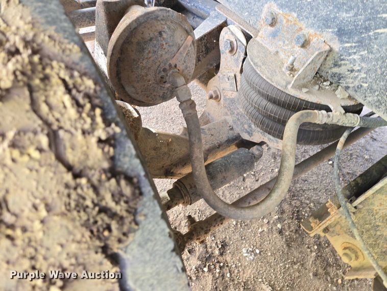 image for item EB1309 2005 Sterling LT9500 dump truck