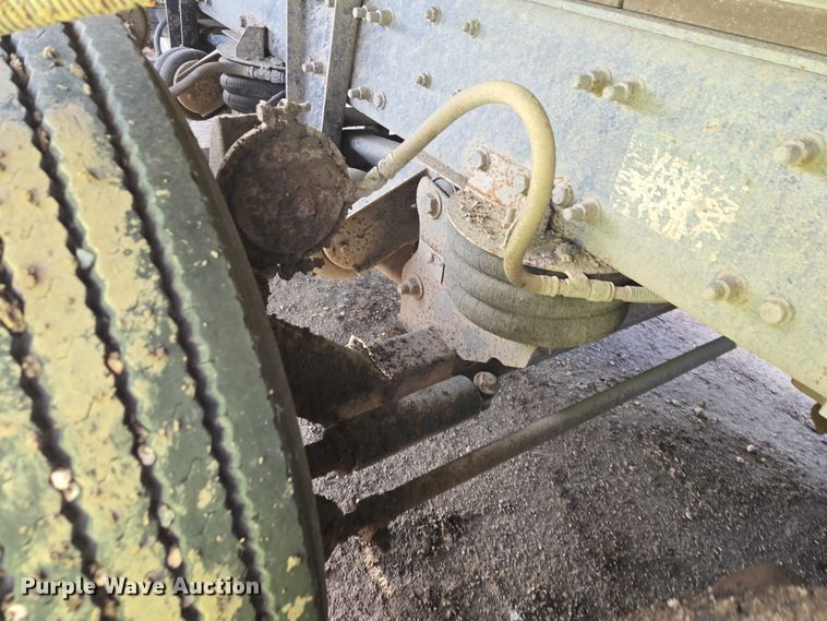 image for item EB1309 2005 Sterling LT9500 dump truck