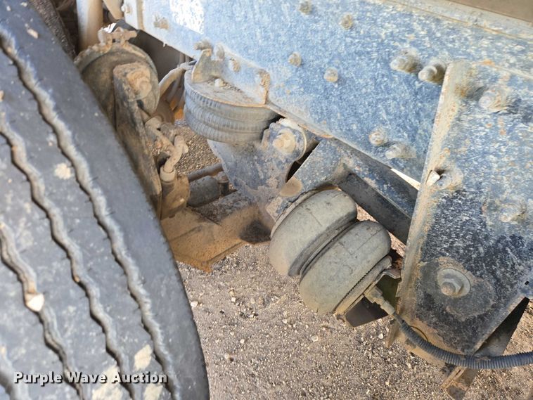 image for item EB1309 2005 Sterling LT9500 dump truck