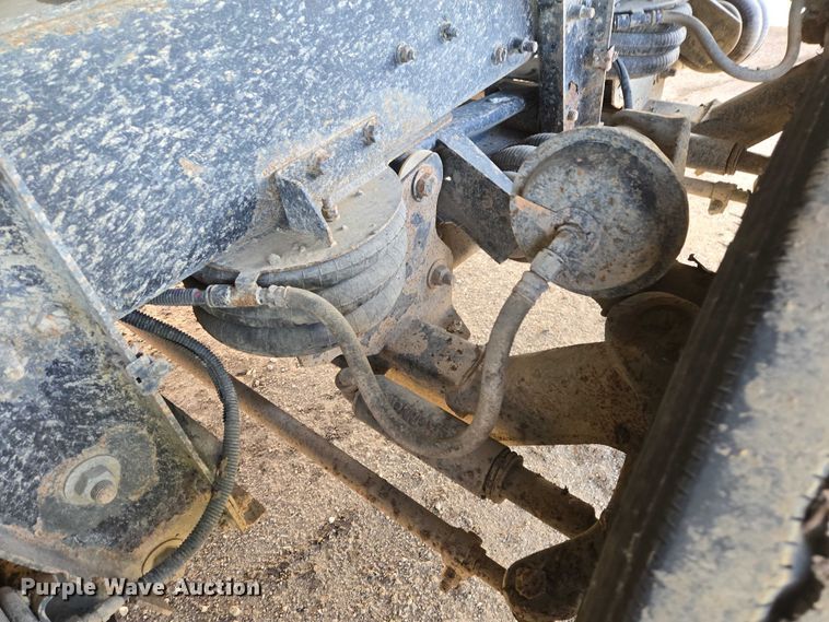 image for item EB1309 2005 Sterling LT9500 dump truck