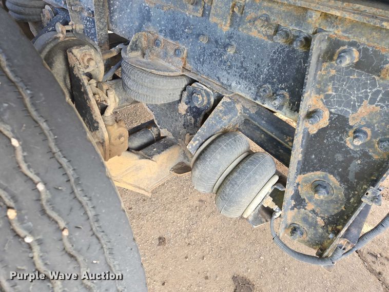 image for item EB1309 2005 Sterling LT9500 dump truck