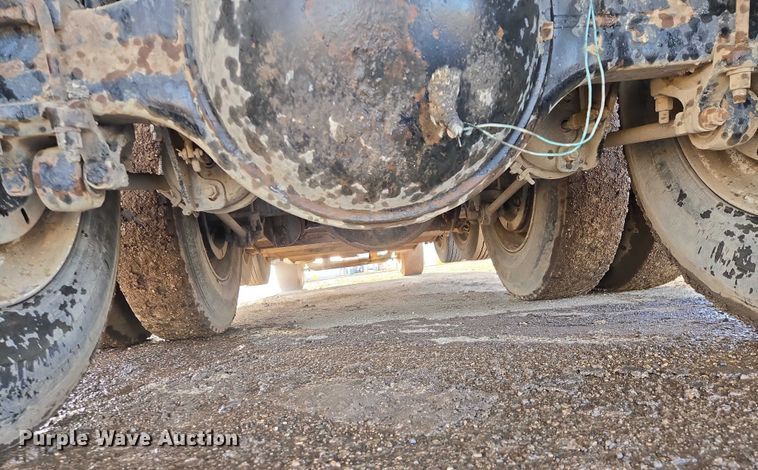 image for item EB1309 2005 Sterling LT9500 dump truck