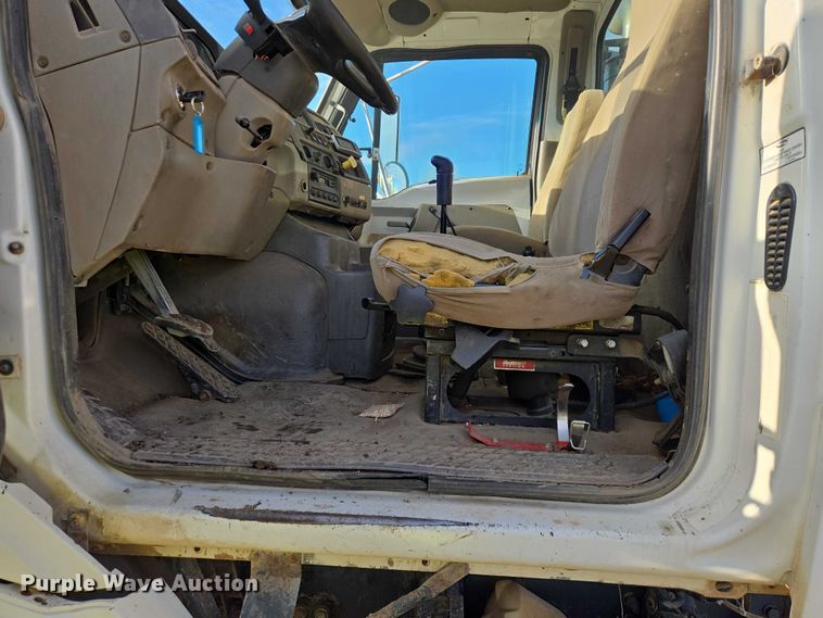 image for item EB1309 2005 Sterling LT9500 dump truck