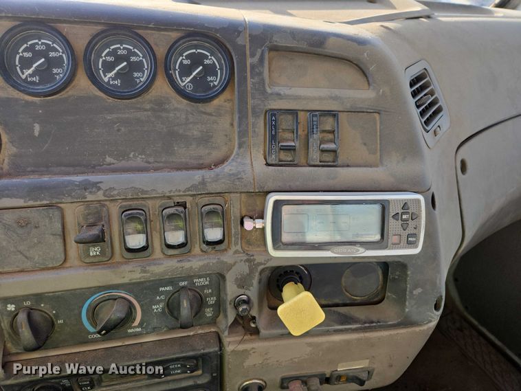 image for item EB1309 2005 Sterling LT9500 dump truck