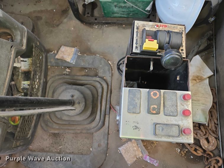 image for item EB1309 2005 Sterling LT9500 dump truck