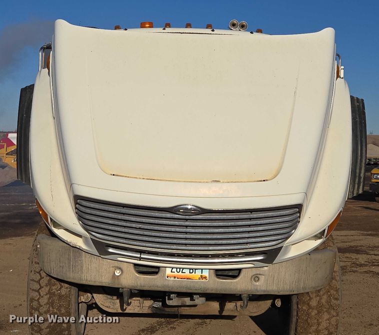 image for item EB1309 2005 Sterling LT9500 dump truck