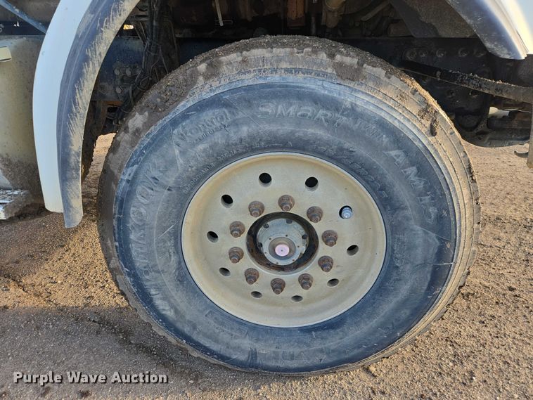 image for item EB1309 2005 Sterling LT9500 dump truck