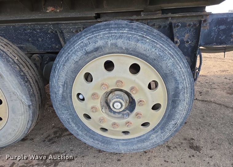 image for item EB1309 2005 Sterling LT9500 dump truck