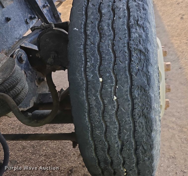 image for item EB1309 2005 Sterling LT9500 dump truck