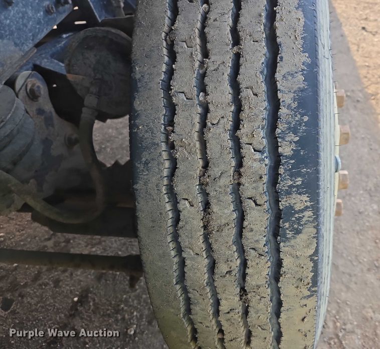 image for item EB1309 2005 Sterling LT9500 dump truck