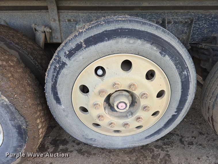 image for item EB1309 2005 Sterling LT9500 dump truck