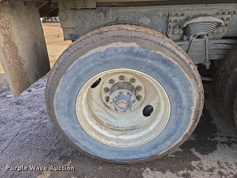 image for item EB1309 2005 Sterling LT9500 dump truck