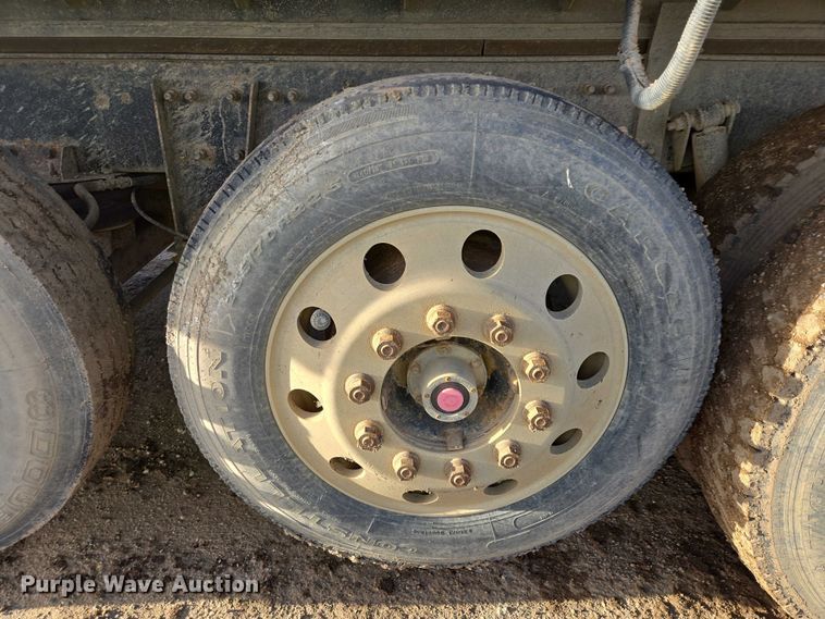 image for item EB1309 2005 Sterling LT9500 dump truck