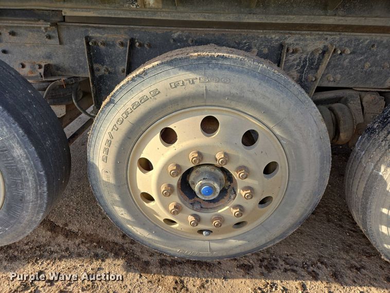 image for item EB1309 2005 Sterling LT9500 dump truck