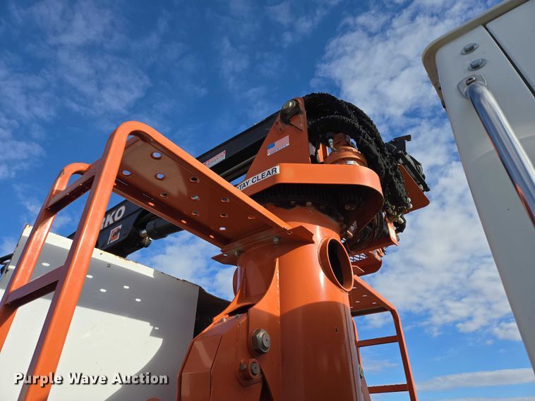 image for item EB1310 2005 Sterling LT9500 grapple truck