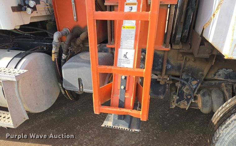 image for item EB1310 2005 Sterling LT9500 grapple truck