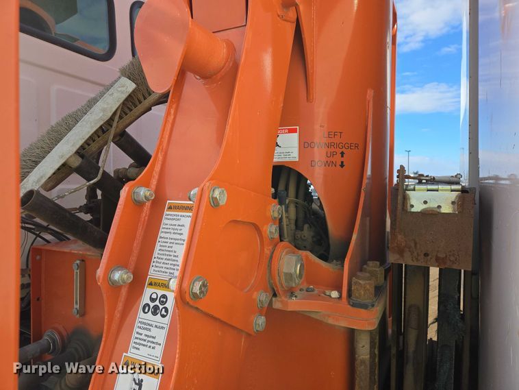 image for item EB1310 2005 Sterling LT9500 grapple truck