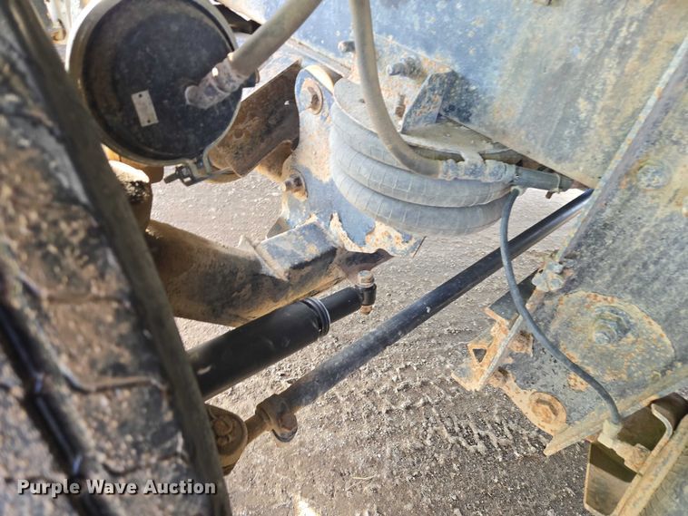 image for item EB1310 2005 Sterling LT9500 grapple truck