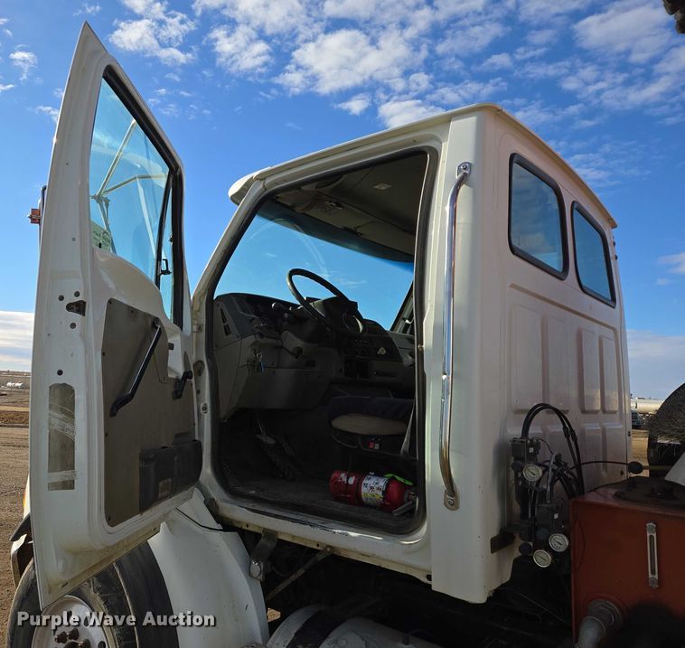 image for item EB1310 2005 Sterling LT9500 grapple truck