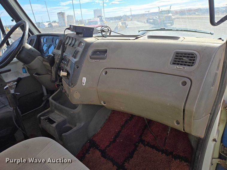 image for item EB1310 2005 Sterling LT9500 grapple truck