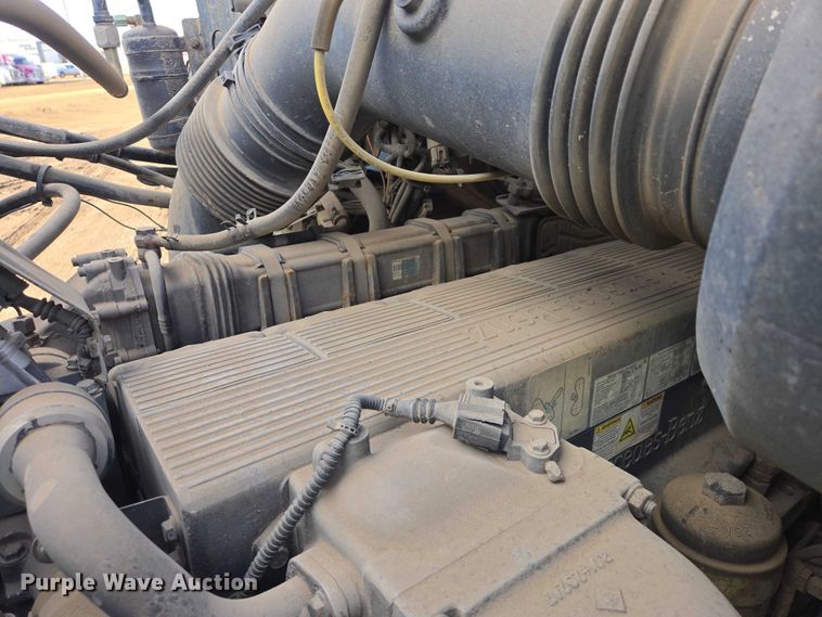 image for item EB1310 2005 Sterling LT9500 grapple truck