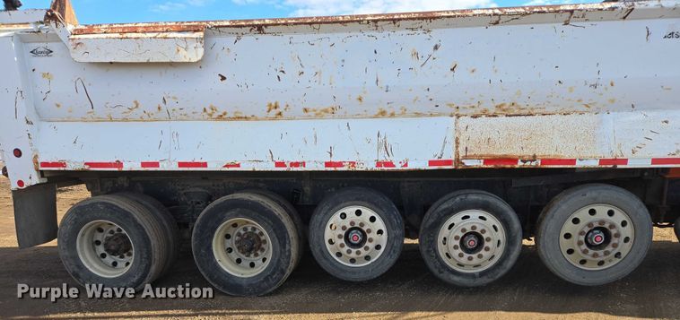 image for item EB1310 2005 Sterling LT9500 grapple truck