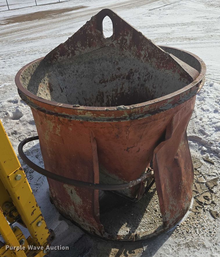 image for item EB1315 Concrete bucket