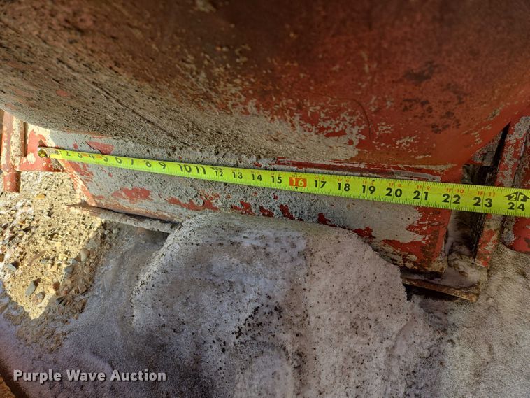 image for item EB1315 Concrete bucket