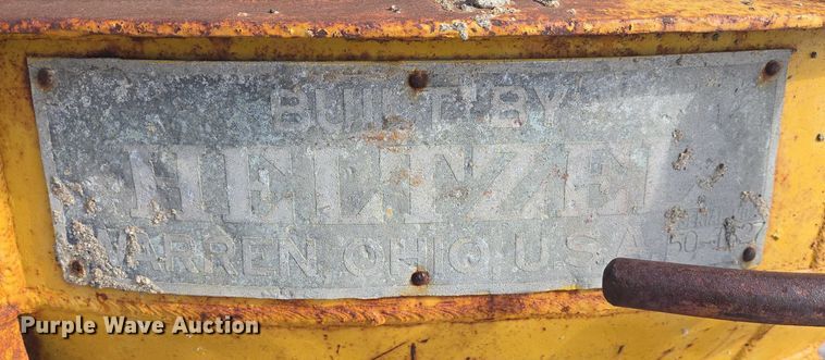 image for item EB1316 Heltzel concrete bucket