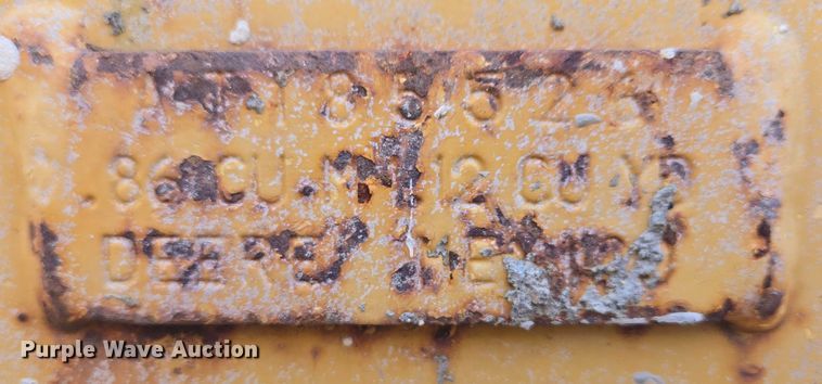 image for item EB1317 2000 John Deere 210LE landscape tractor